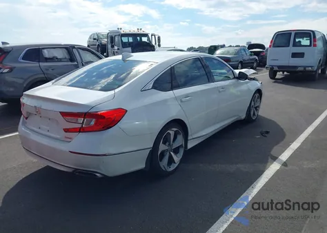 2018 Honda Accord Touring z USA, uszkodzony, nr VIN 1HGCV1F97JA013626